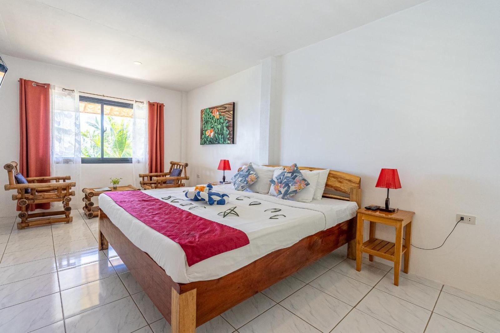บลู สตาร์ ไดฟ์ รีสอร์ต Hotel อันดา ภายนอก รูปภาพ