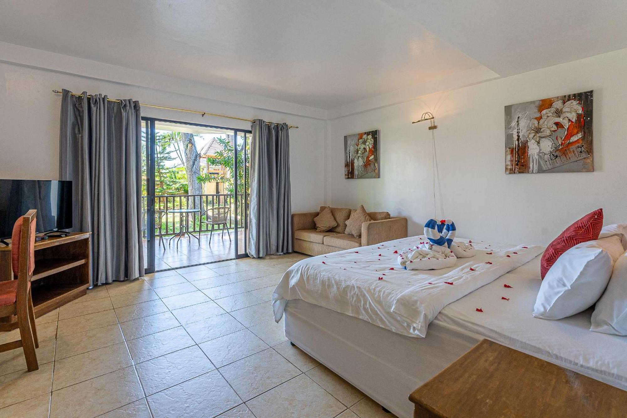 บลู สตาร์ ไดฟ์ รีสอร์ต Hotel อันดา ภายนอก รูปภาพ