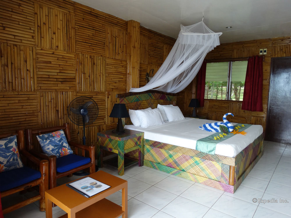 บลู สตาร์ ไดฟ์ รีสอร์ต Hotel อันดา ภายนอก รูปภาพ